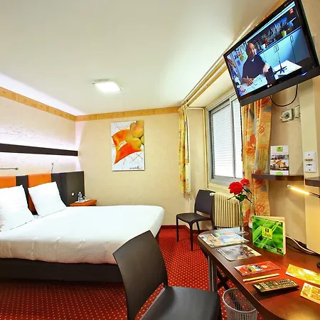 Le Point Du Jour מלון 3*